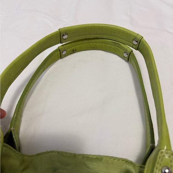COACH medium size shoulder bag Chartreuse/Blue - Picture 8 of 12